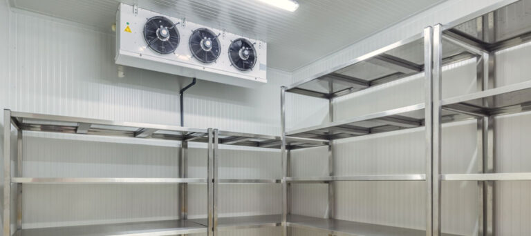 Construcción de cuartos fríos para media y baja temperatura